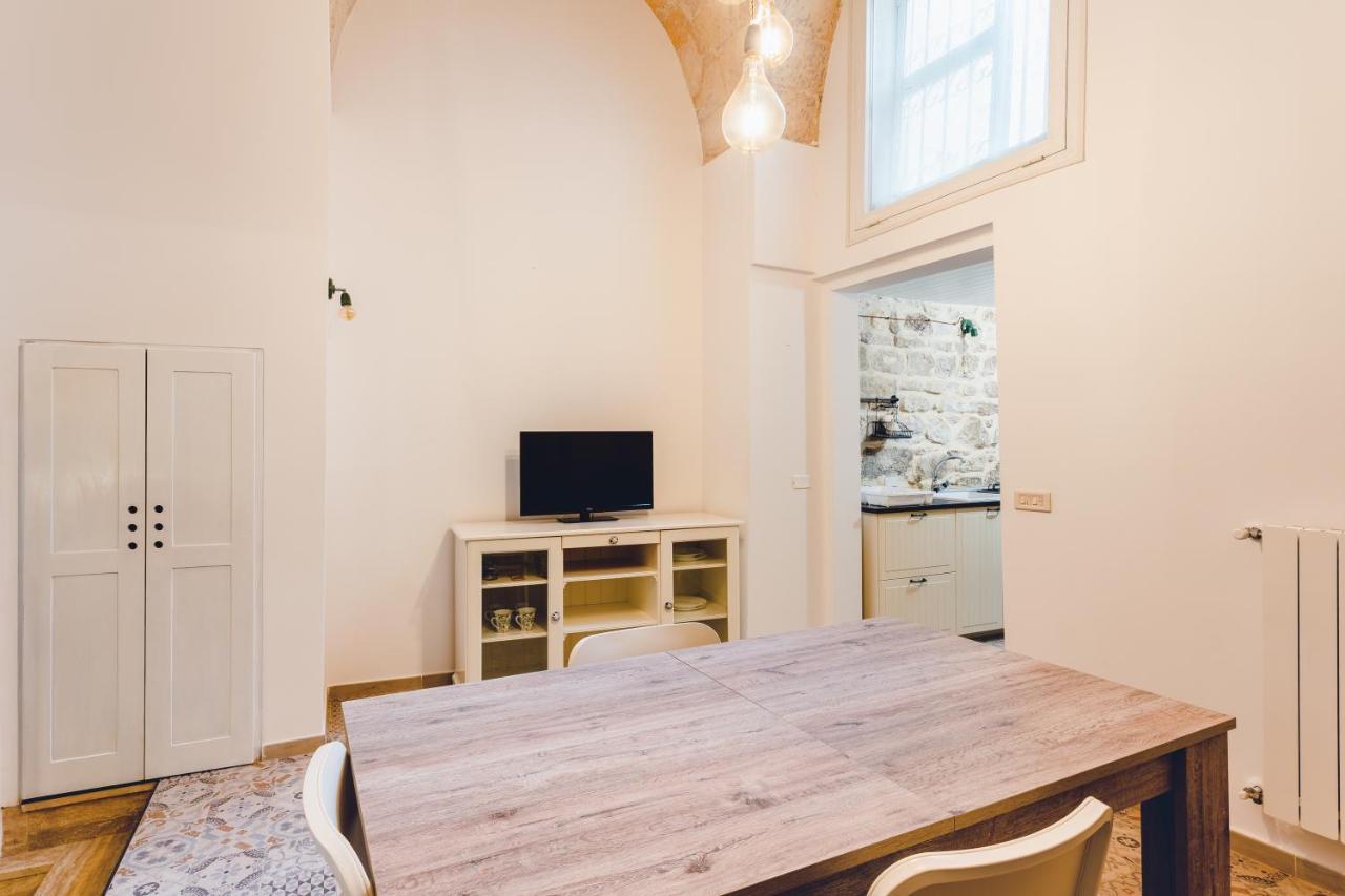 Convivo Apartment Palazzo Galateo Lecce Bagian luar foto