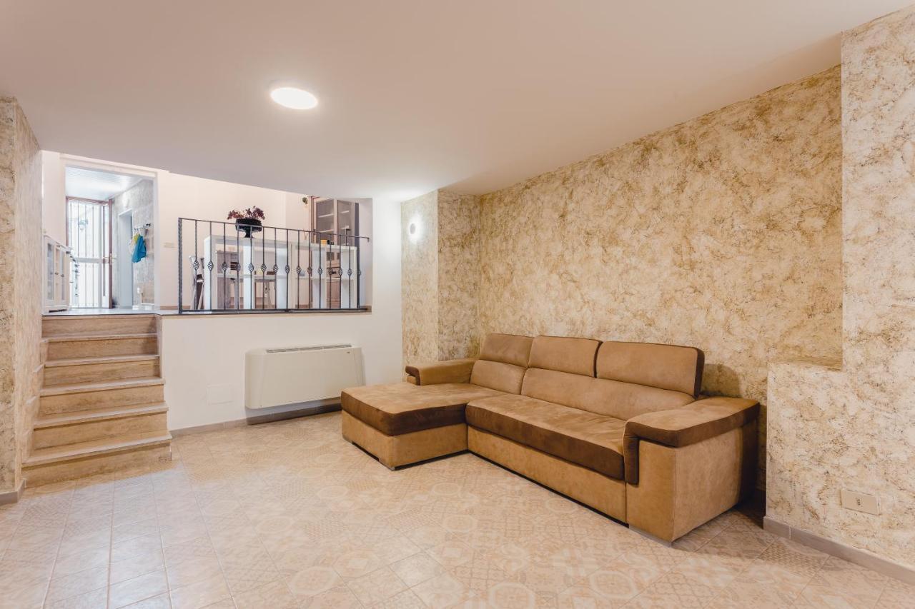 Convivo Apartment Palazzo Galateo Lecce Bagian luar foto