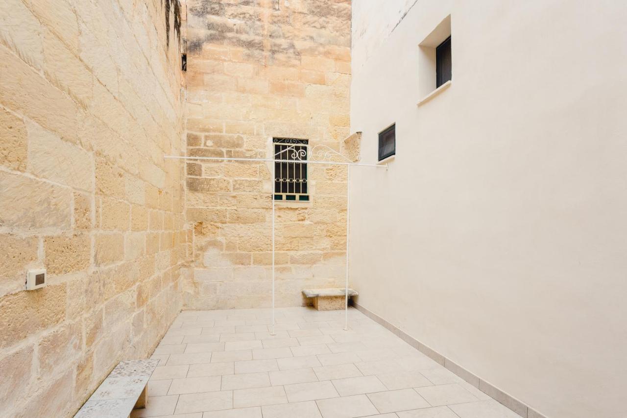 Convivo Apartment Palazzo Galateo Lecce Bagian luar foto