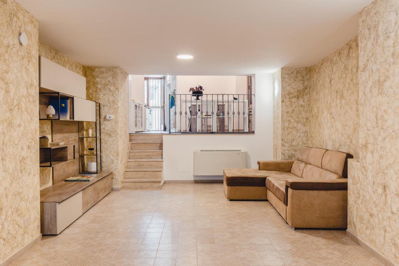 Convivo Apartment Palazzo Galateo Lecce Bagian luar foto