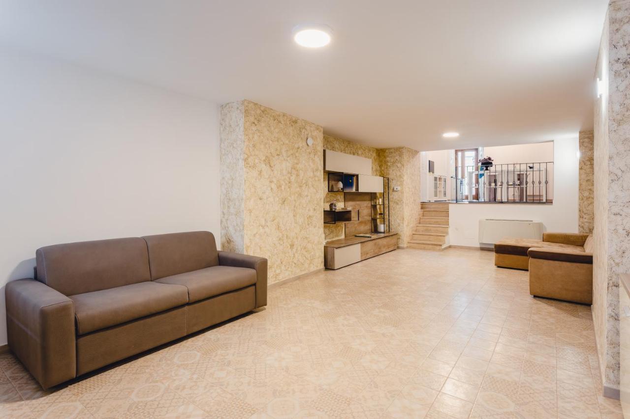 Convivo Apartment Palazzo Galateo Lecce Bagian luar foto