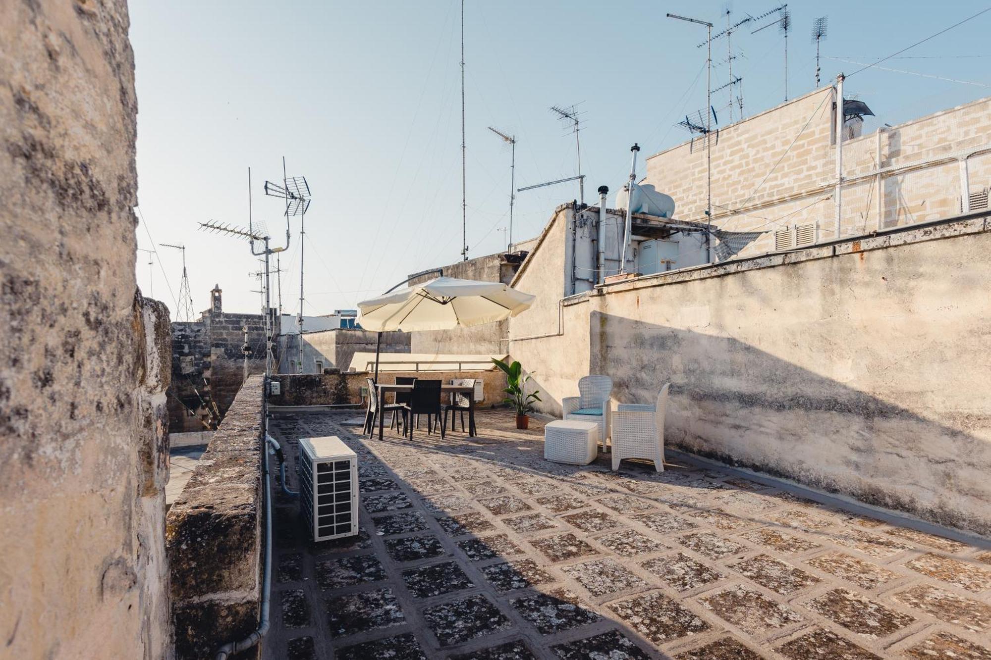 Convivo Apartment Palazzo Galateo Lecce Bagian luar foto