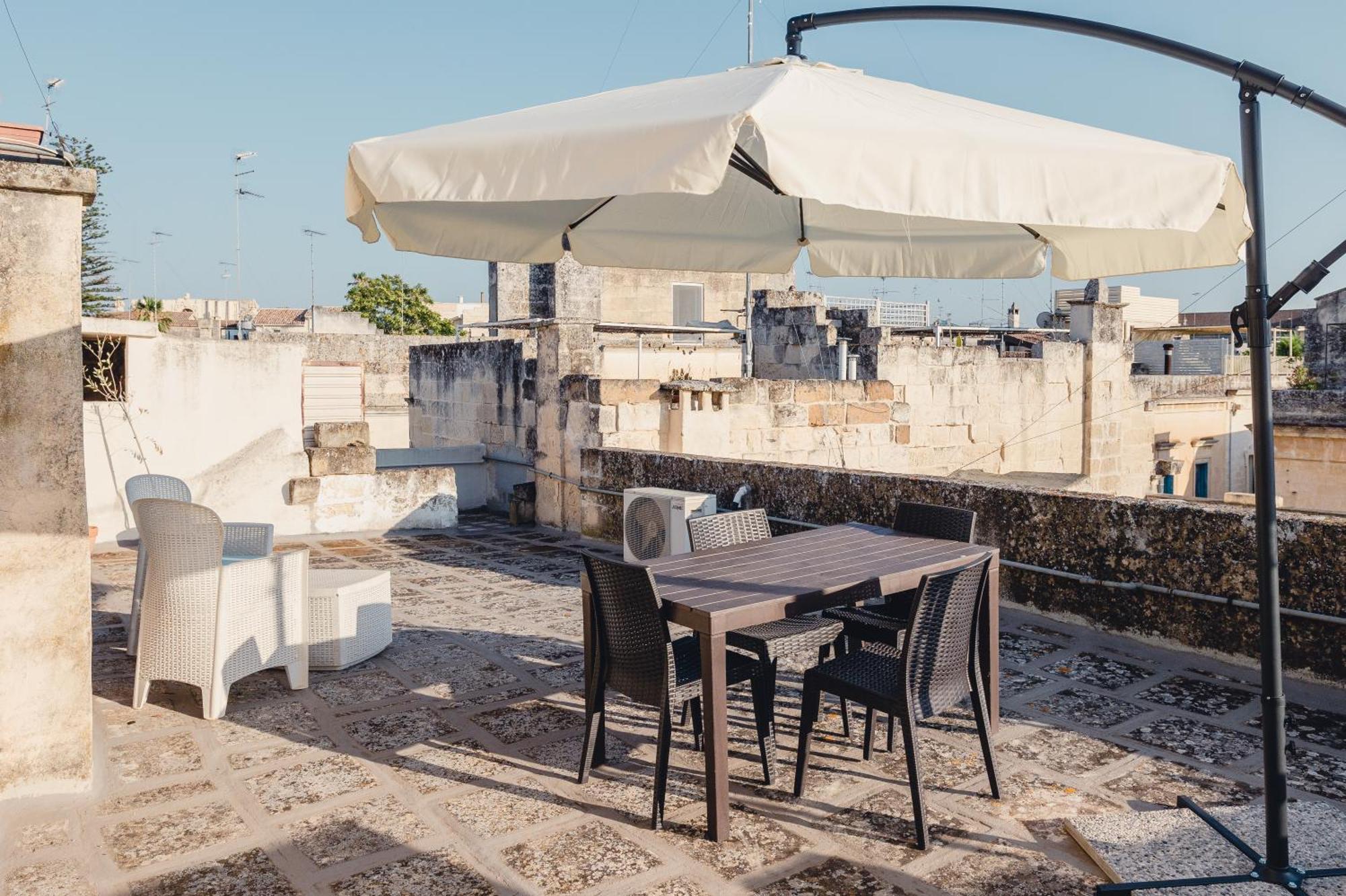 Convivo Apartment Palazzo Galateo Lecce Bagian luar foto