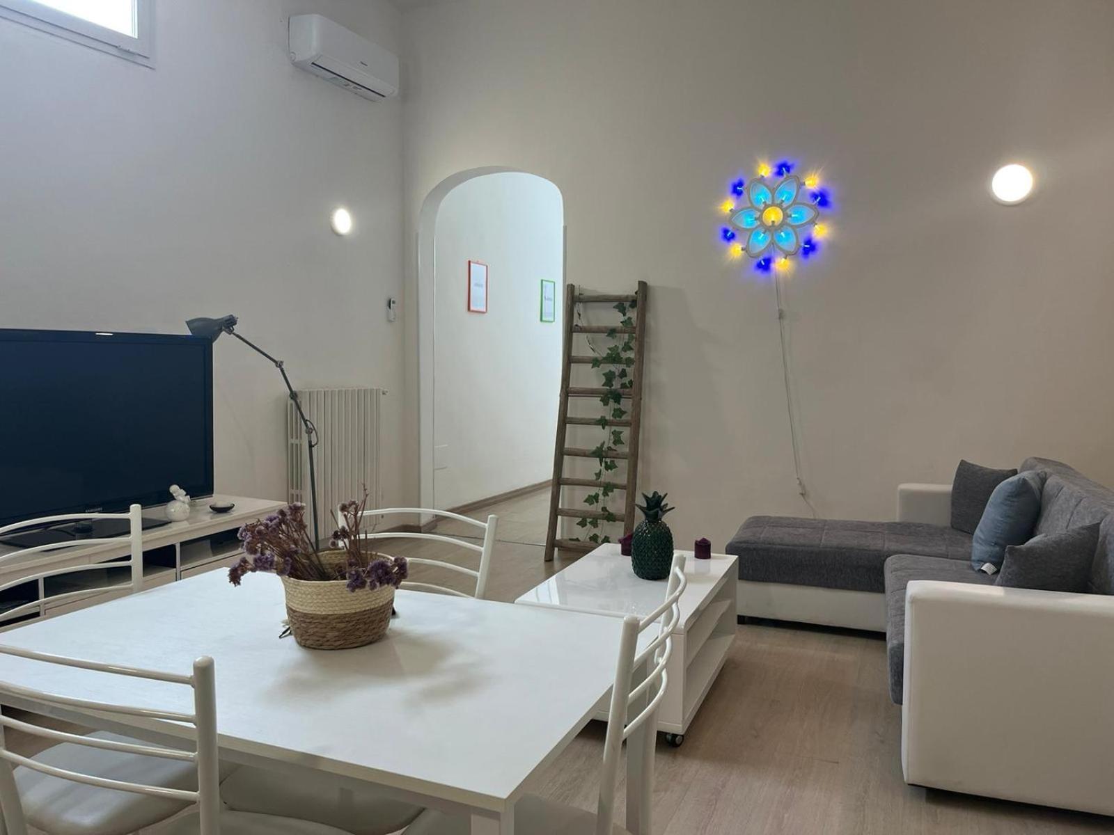 Convivo Apartment Palazzo Galateo Lecce Bagian luar foto